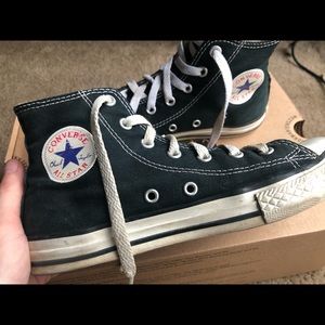BLACK HIGH TOP CONVERSE